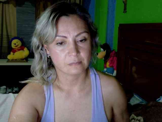 Charlizetheron1 webcam