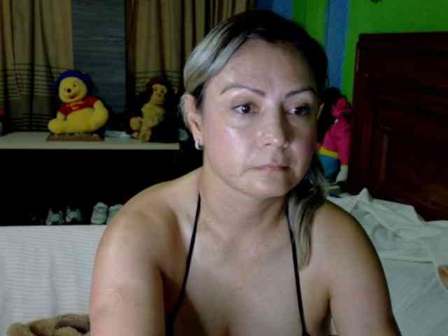 Charlizetheron1 Live Webcam on BongaCams