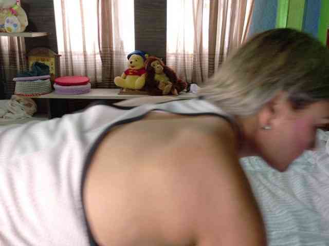 Charlizetheron1 webcam