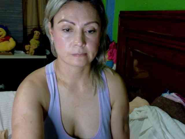 Charlizetheron1 webcam