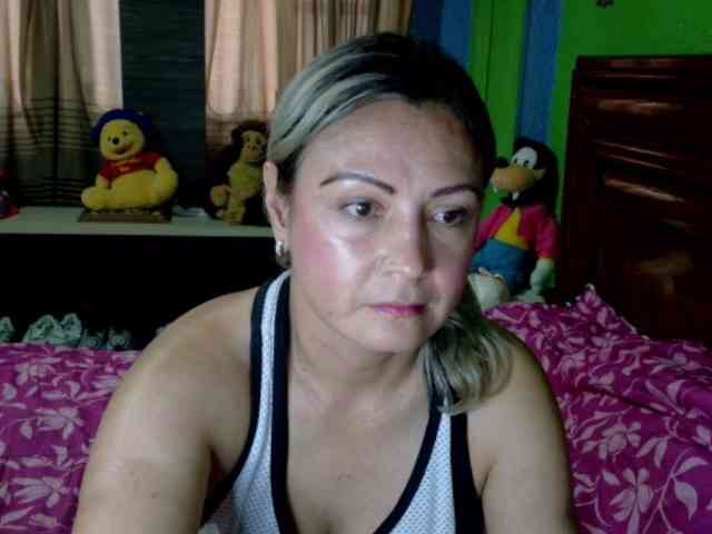 Charlizetheron1 webcam