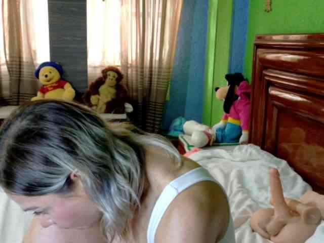 Charlizetheron1 webcam