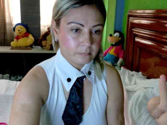 Charlizetheron1 webcam