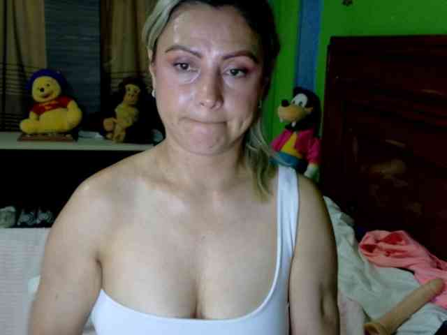 Charlizetheron1 webcam