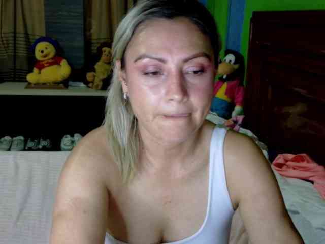 Charlizetheron1 webcam