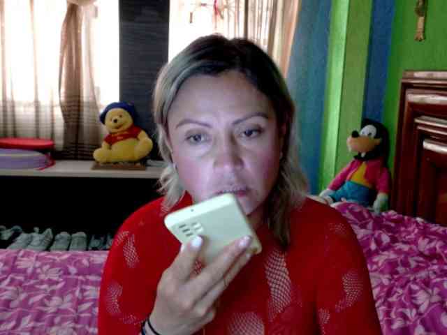 Charlizetheron1 webcam