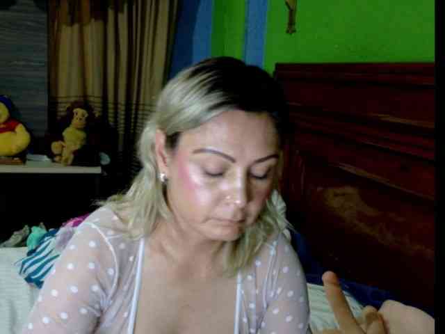 Charlizetheron1 webcam