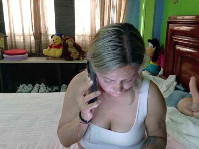 Charlizetheron1 webcam