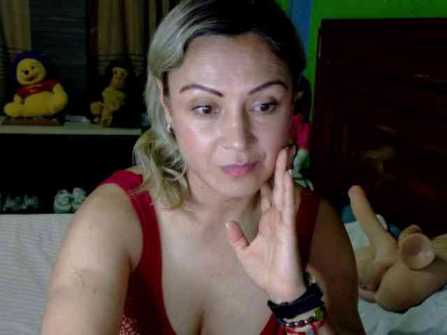 Charlizetheron1 webcam