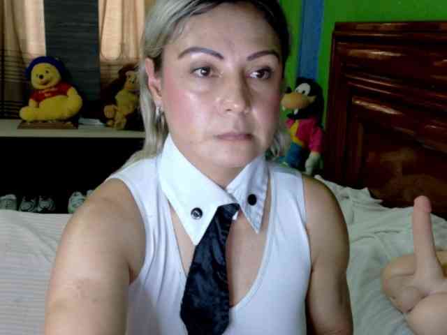 Charlizetheron1 webcam