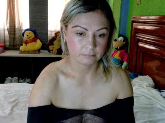 Charlizetheron1 webcam