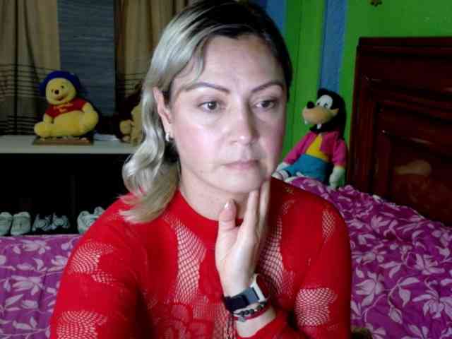 Charlizetheron1 webcam