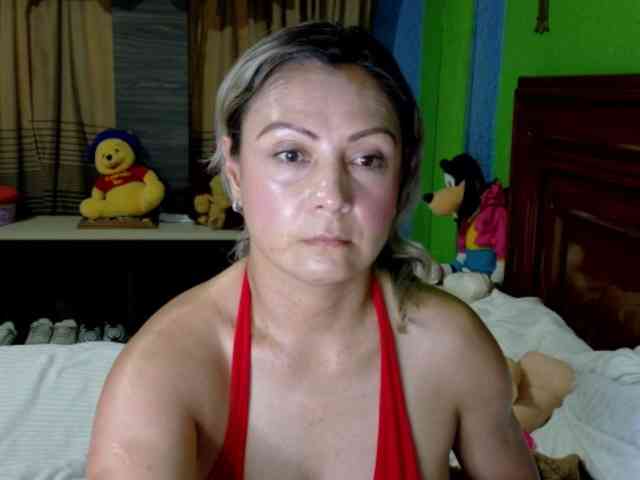 Charlizetheron1 webcam