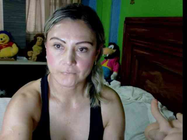 Charlizetheron1 webcam