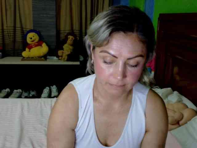 Charlizetheron1 webcam