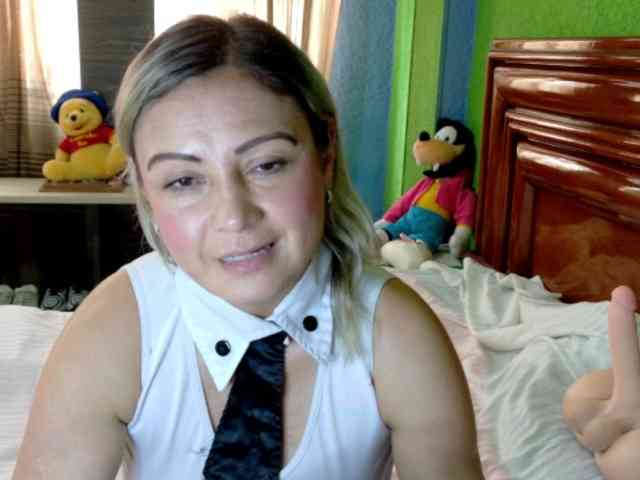 Charlizetheron1 webcam