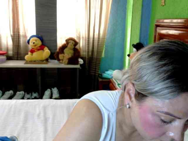 Charlizetheron1 webcam