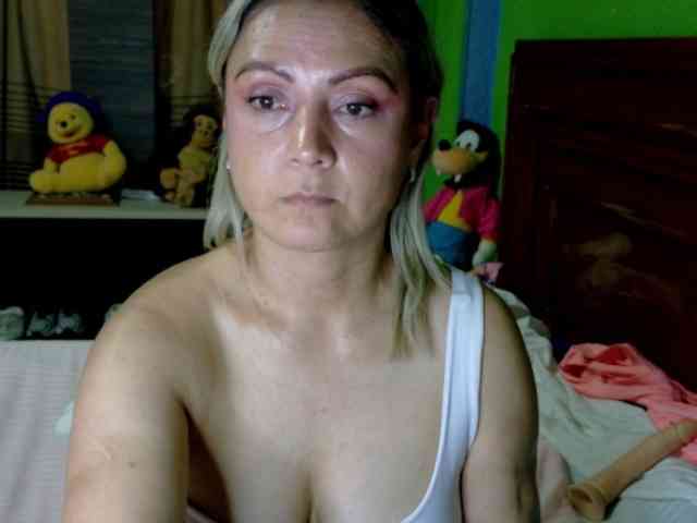 Charlizetheron1 webcam