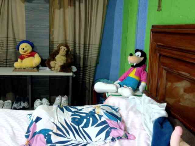 Charlizetheron1 webcam