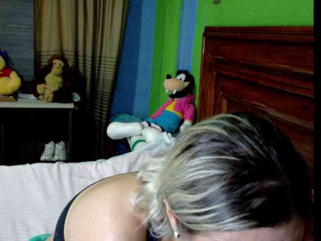 Charlizetheron1 webcam