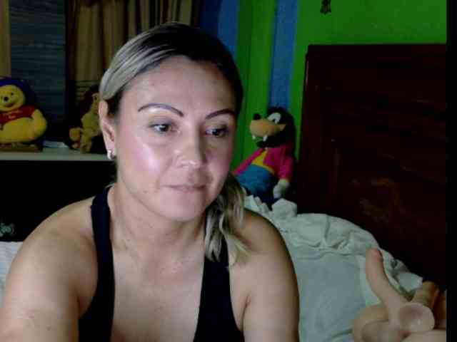 Charlizetheron1 webcam