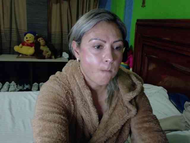 Charlizetheron1 webcam