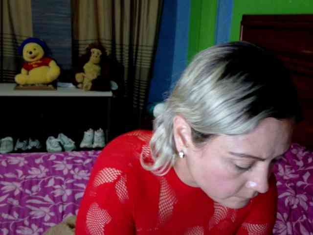 Charlizetheron1 webcam