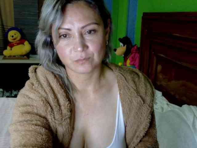 Charlizetheron1 webcam
