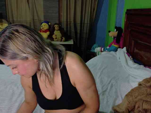 Charlizetheron1 webcam
