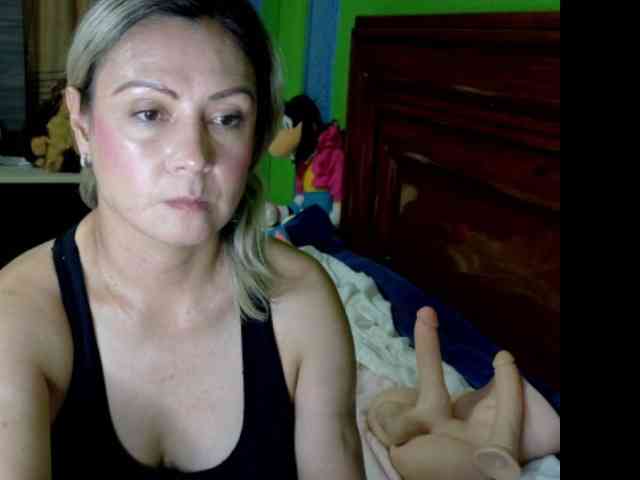 Charlizetheron1 webcam