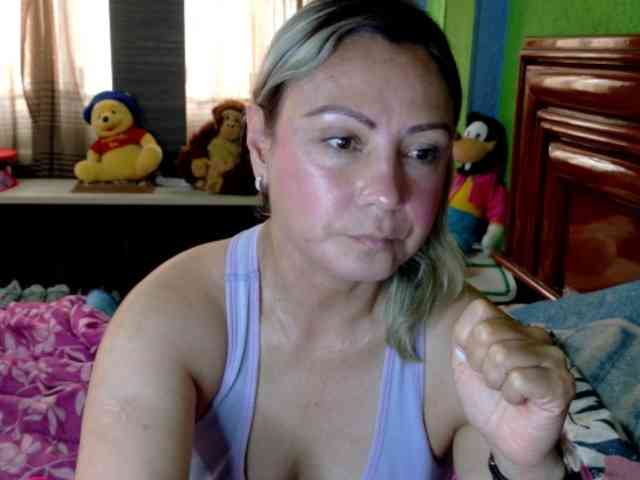 Charlizetheron1 webcam