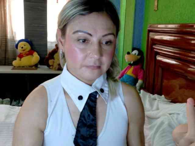 Charlizetheron1 webcam