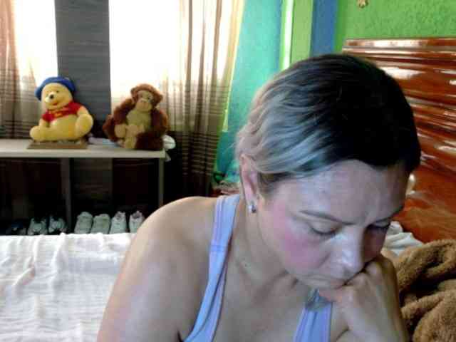 Charlizetheron1 webcam