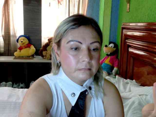 Charlizetheron1 webcam