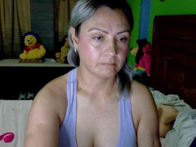 Charlizetheron1 webcam