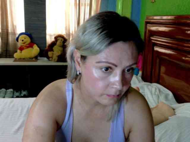 Charlizetheron1 webcam