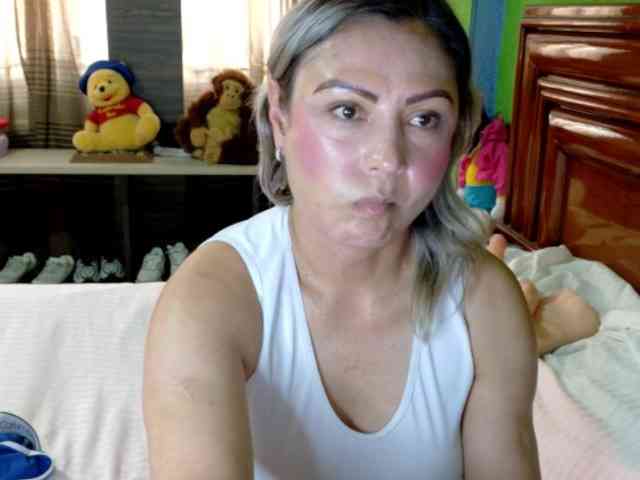 Charlizetheron1 webcam