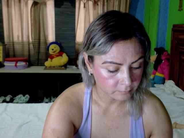 Charlizetheron1 webcam