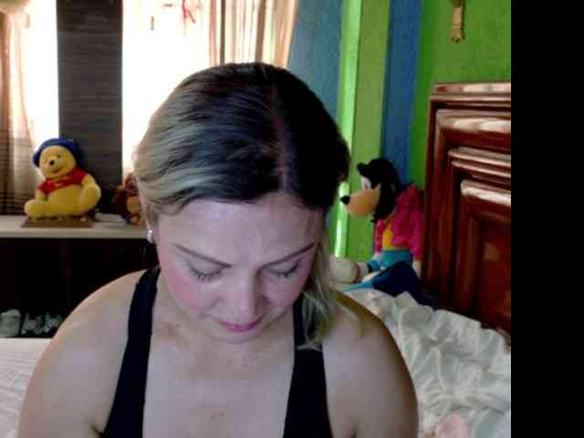 Charlizetheron1 webcam
