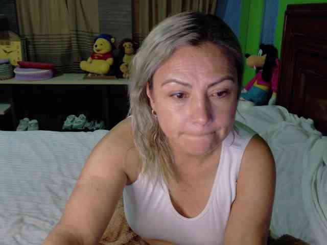Charlizetheron1 webcam