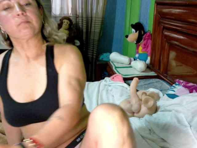 Charlizetheron1 webcam