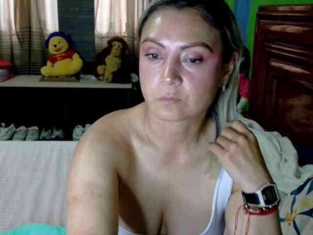 Charlizetheron1 webcam