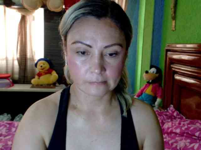 Charlizetheron1 webcam