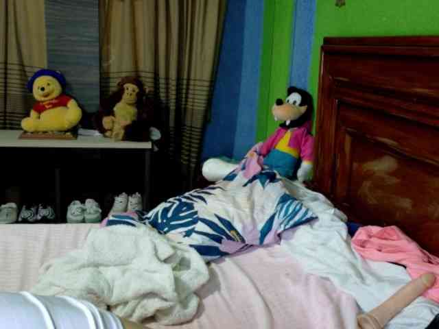 Charlizetheron1 webcam