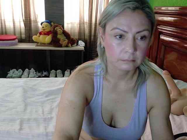 Charlizetheron1 webcam