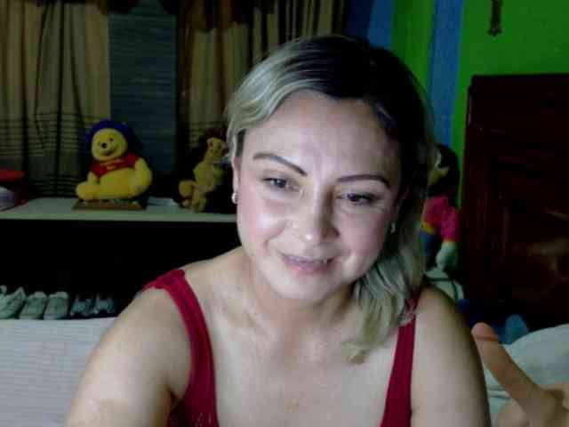 Charlizetheron1 webcam