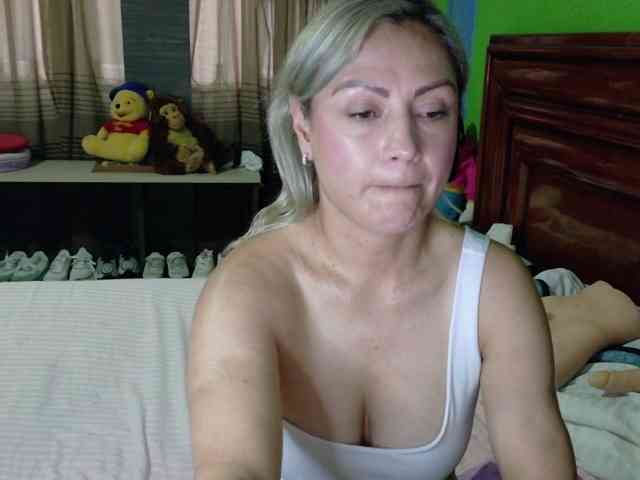 Charlizetheron1 webcam