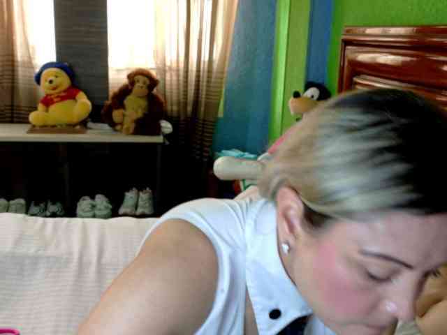 Charlizetheron1 webcam