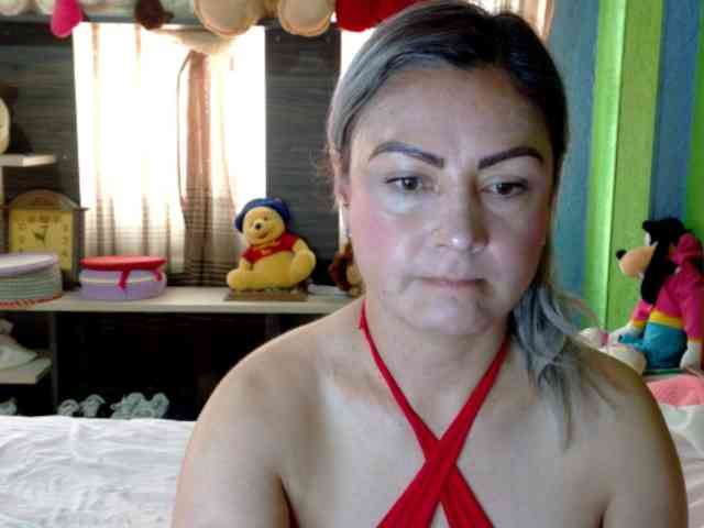 Charlizetheron1 webcam