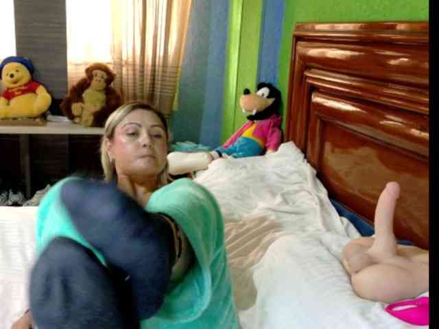 Charlizetheron1 webcam